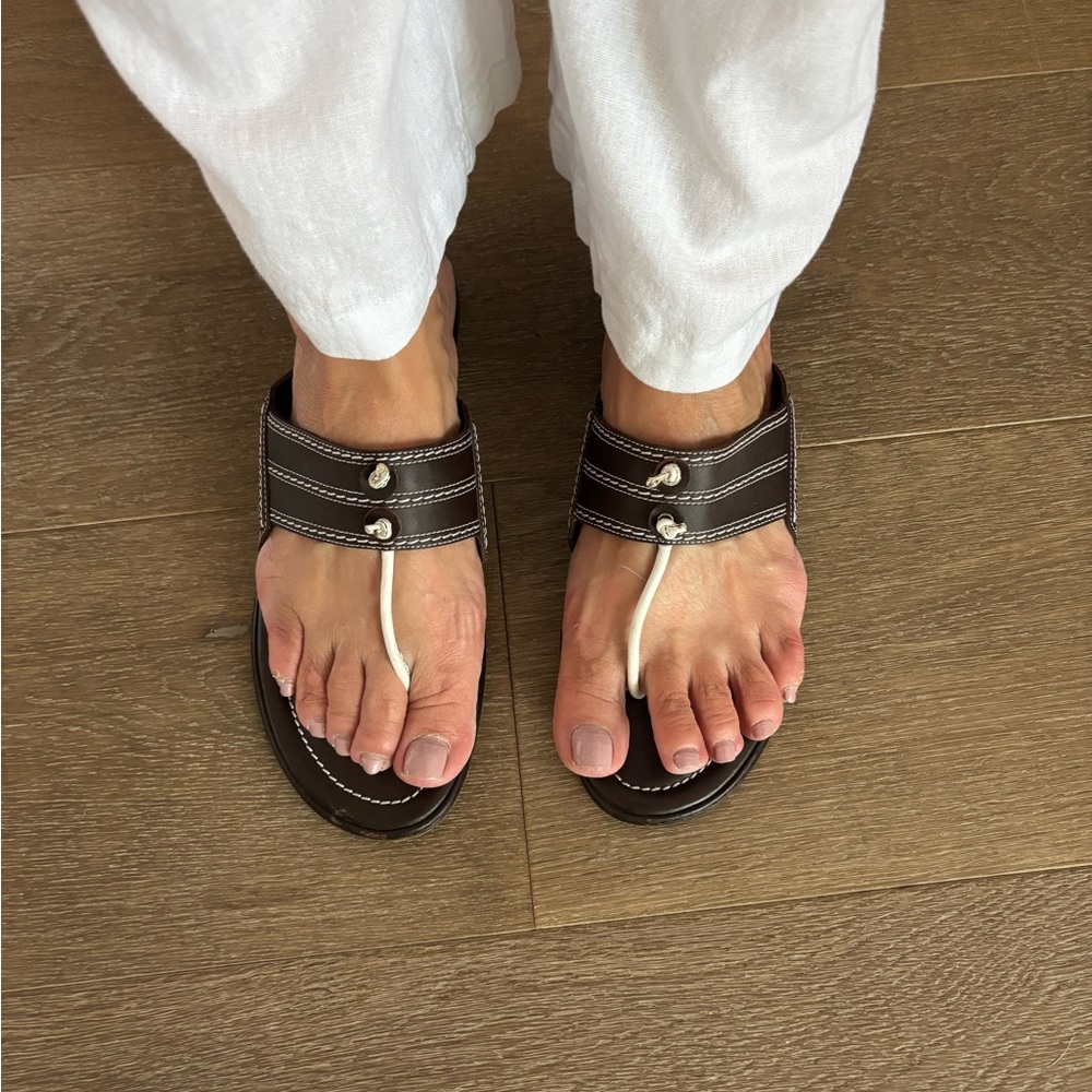 Tod’s Brown and white all Leather Tong Sandals Sz 9.5 - Picture 8 of 8